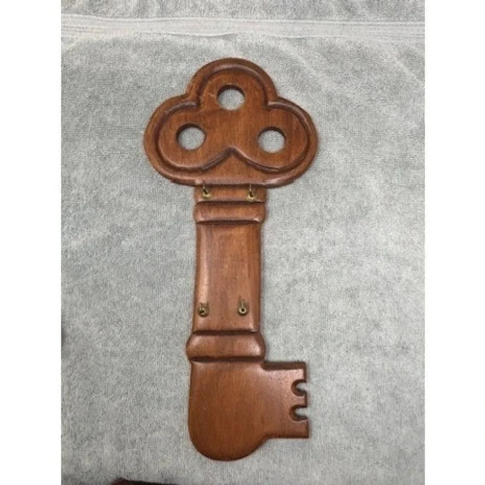 Vintage Wooden Skeleton Key Wall Hanging Decor 4 Hook Key Rack Brown 13